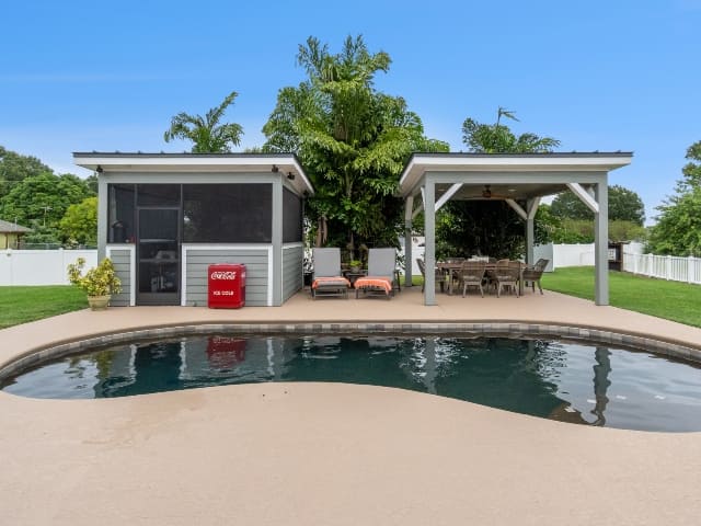 Outdoor Structures Service Image